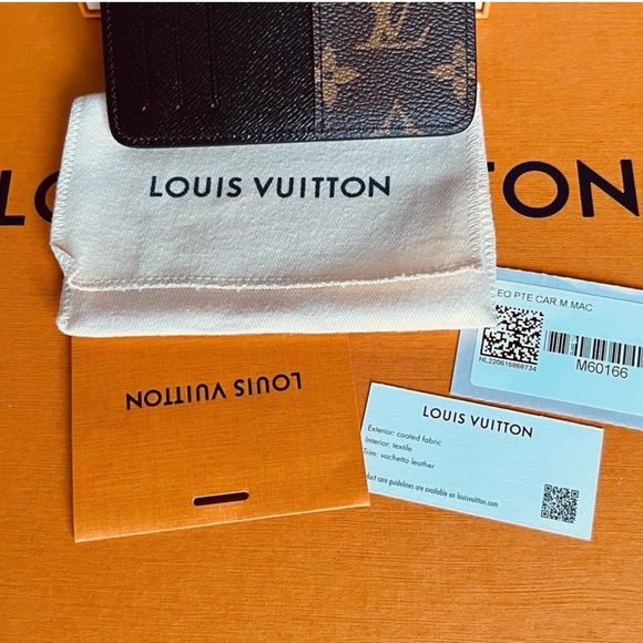 Authentic Louis Vuitton Neo Card Holder in Monogram Macassar Canvas - Picture 3 of 8